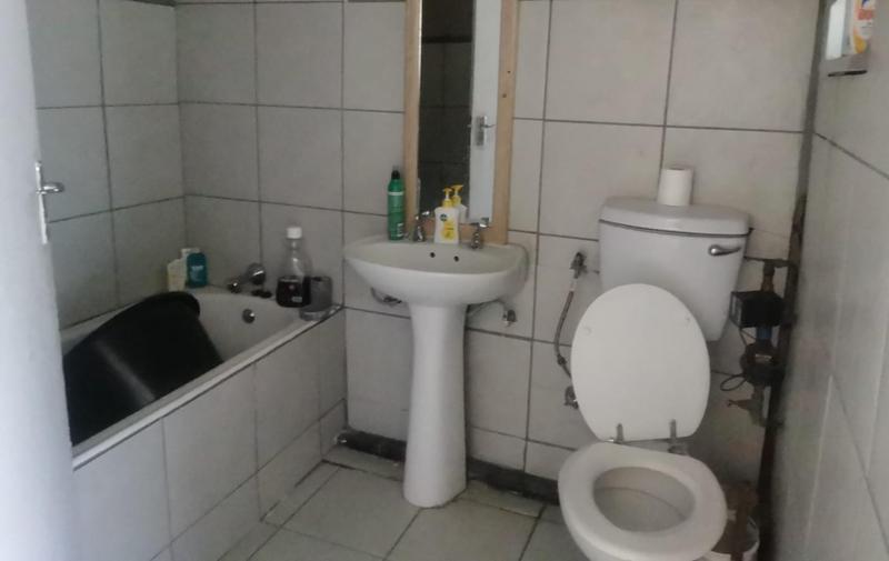 1 Bedroom Property for Sale in Bloemfontein Free State